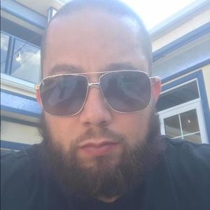 Meet your Posher, Kenneth